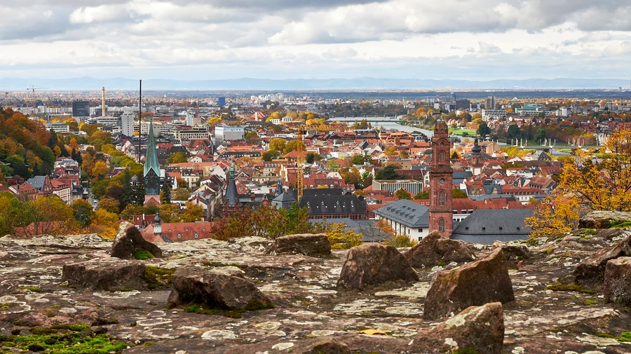 Blick über die Rheinebene von Heidelberg