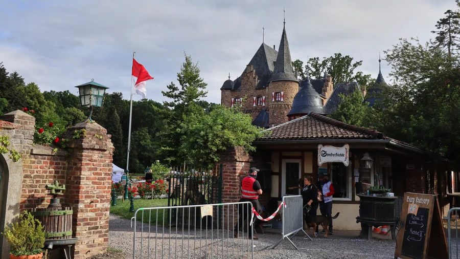 EifelSchleife Burg Satzvey